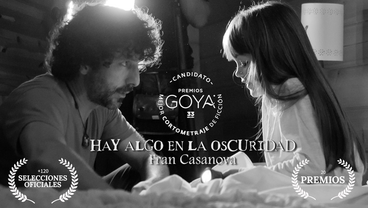 Cortometraje Hay algo en la Oscuridad dirigido por Fran Casanova y coproducido por la Escuela de Cine Septima Ars