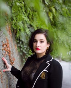 Jimina Sabadú imparte clases de cine en la Escuela de Cine y TV Septima Ars de Madrid